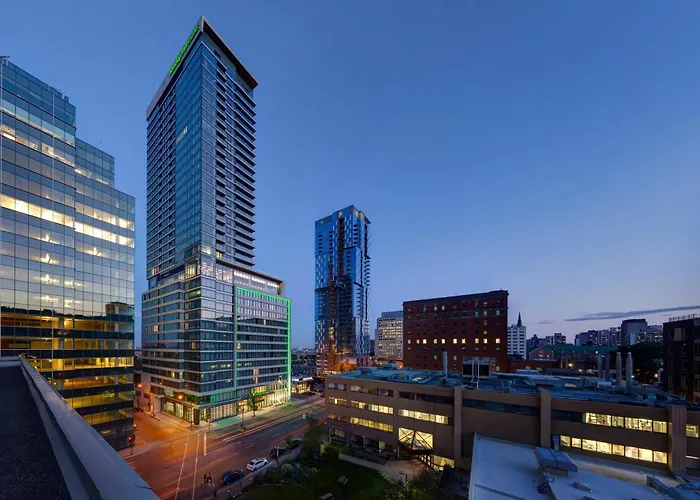 Holiday Inn & Suites - Centre-Ville Ouest By IhgHotel Montreal